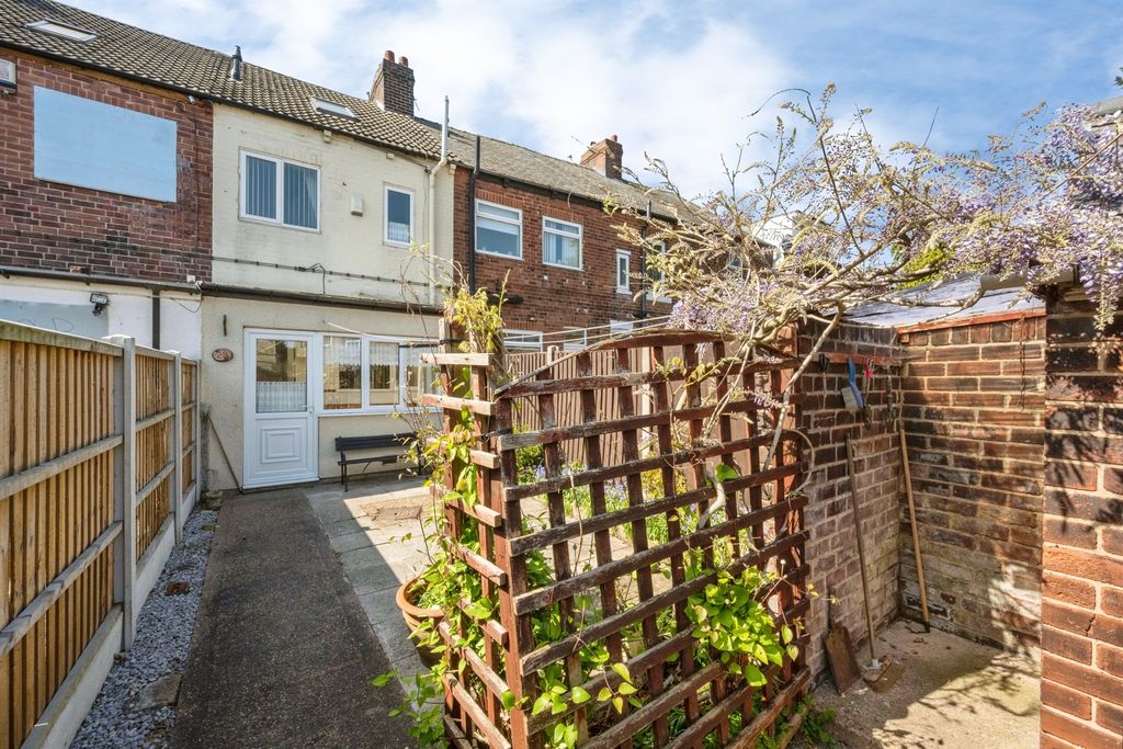 Property photo 3 of 20