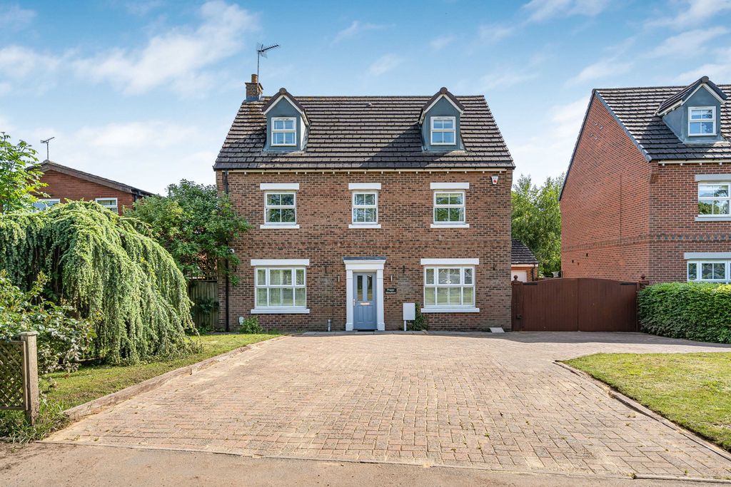 Property photo 1 of 17