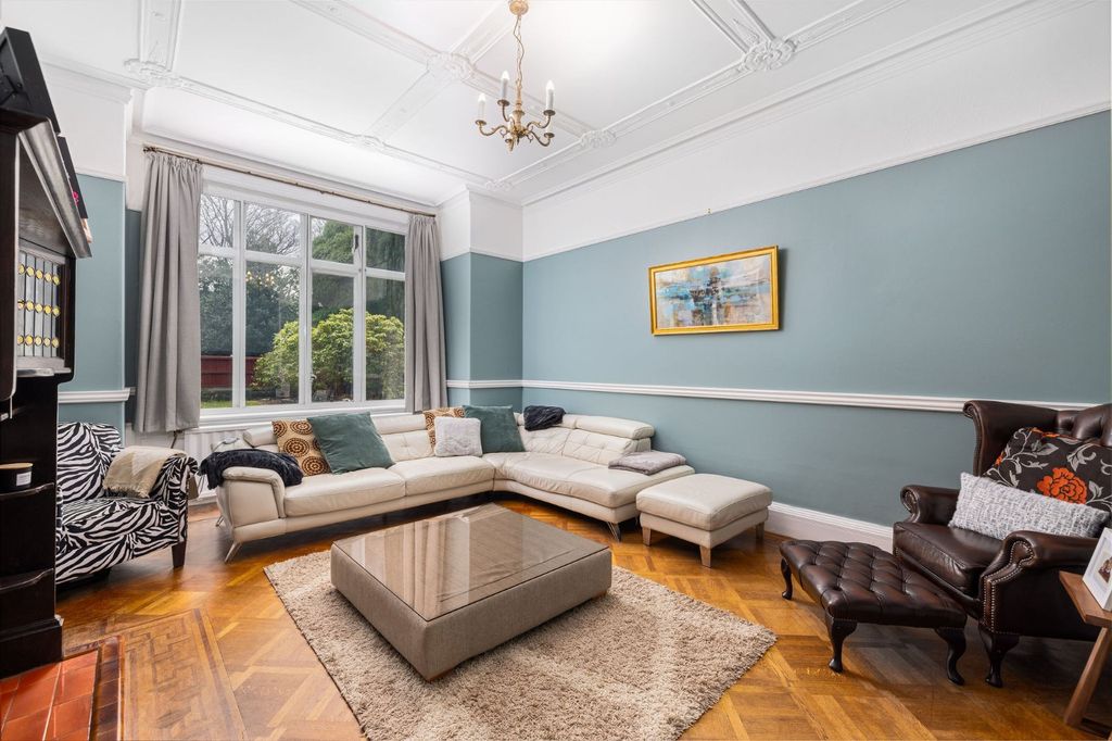 Property photo 3 of 25 Drawing Room