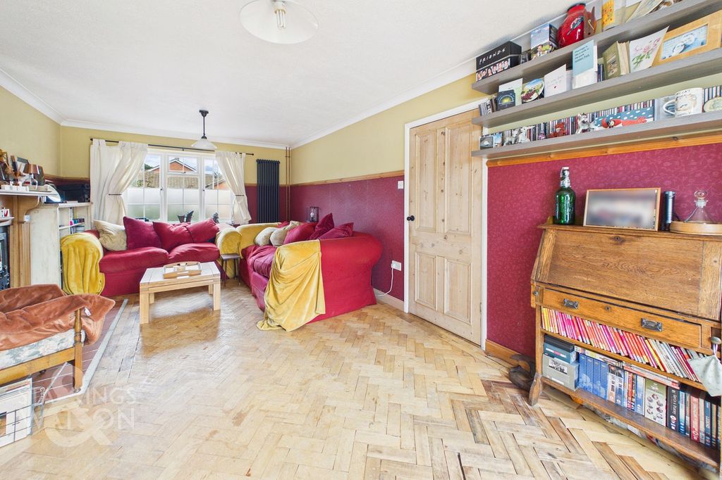 Property photo 2 of 24