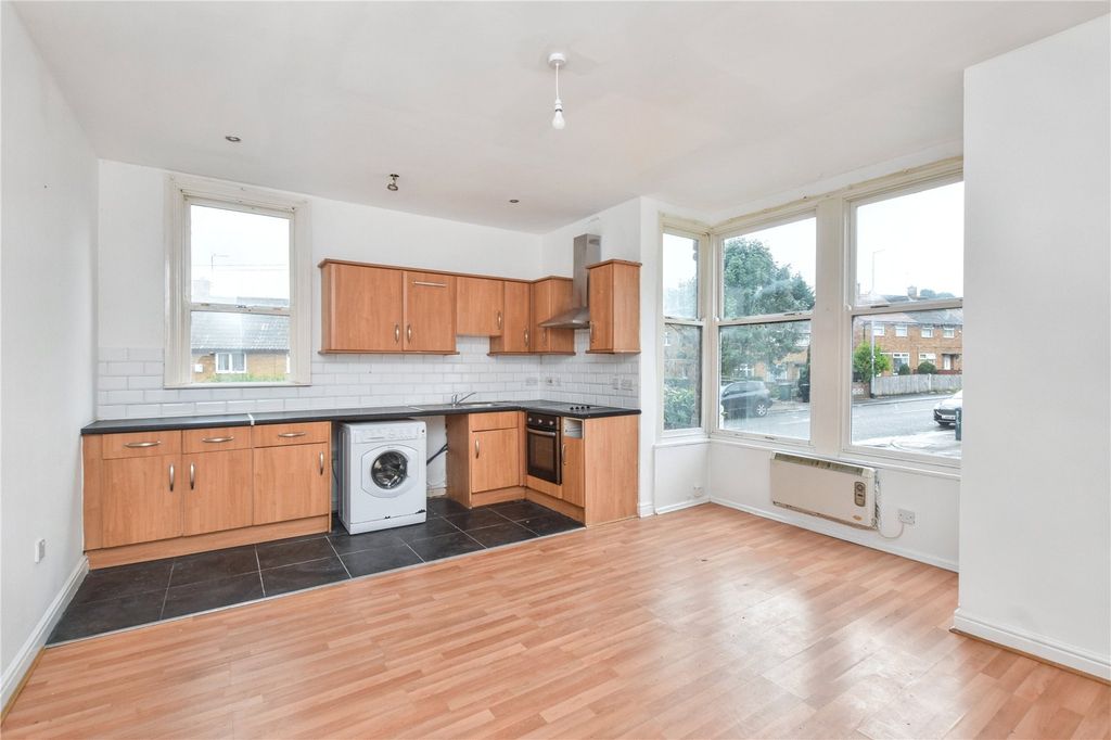 Property photo 2 of 8 Picture No. 05