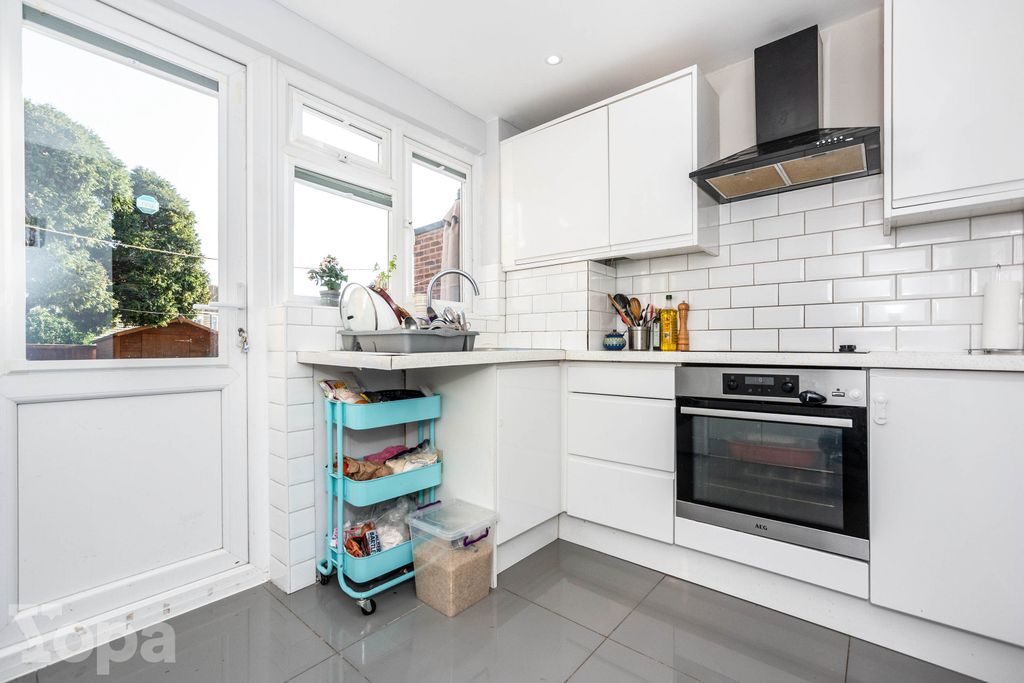 Property photo 2 of 14 Photo #2