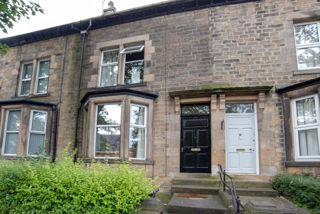 Property photo 2 of 8 Property Photo