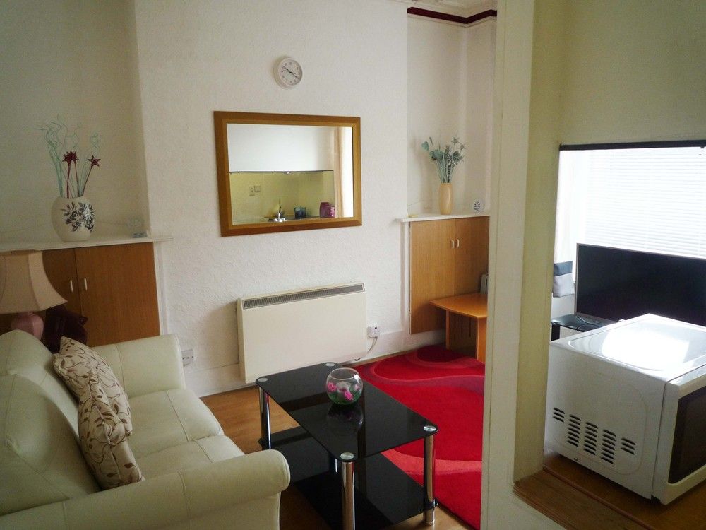 Property photo 1 of 8 140Hs 1 Flat 2 − Copy