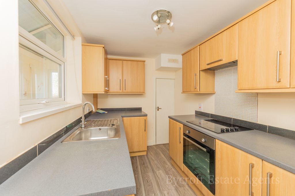 Property photo 2 of 16