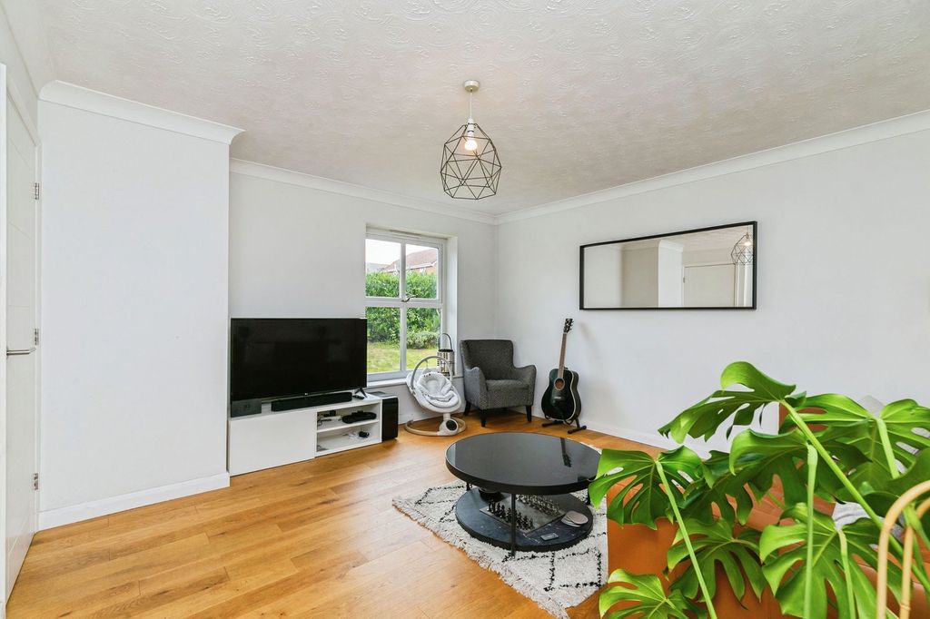 Property photo 3 of 15