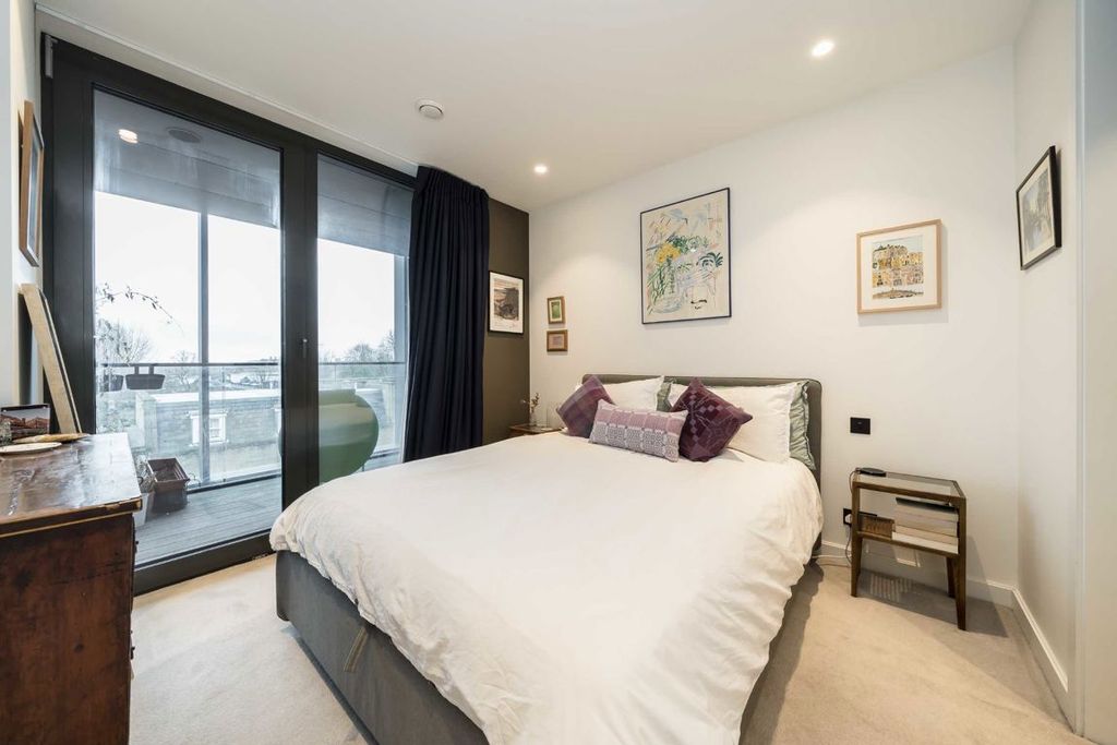 Property photo 3 of 6