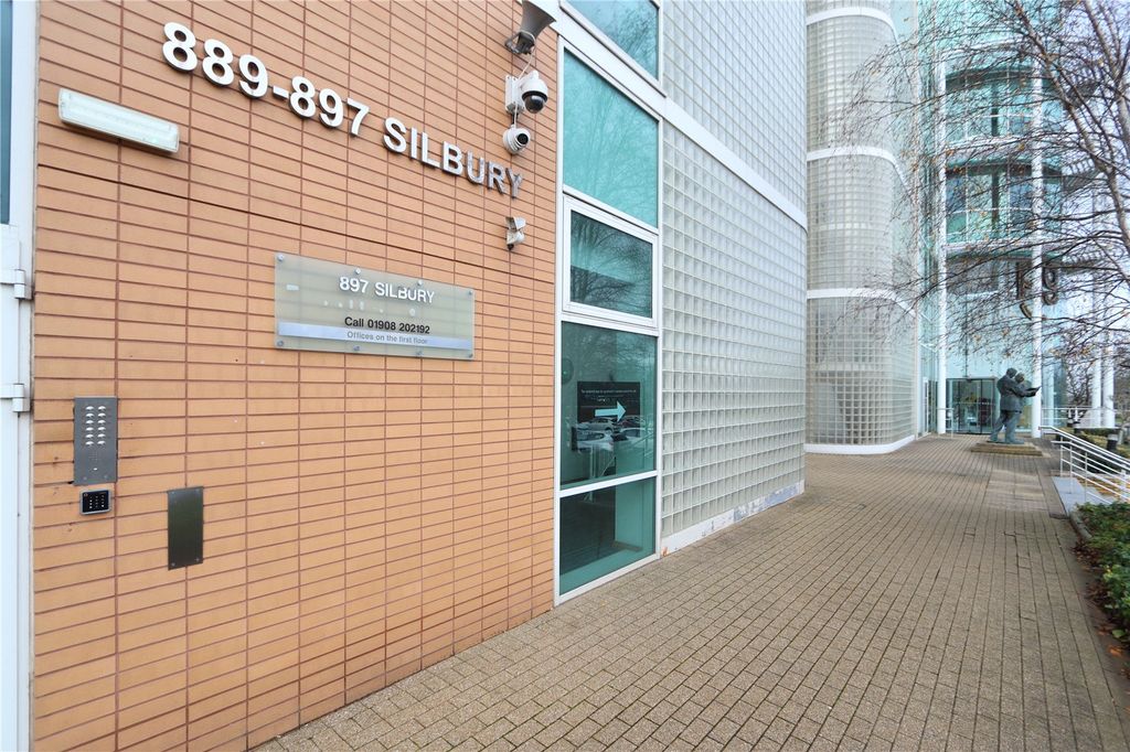 Property photo 2 of 12 Picture No. 15