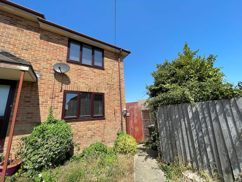 Property photo 1 of 8
