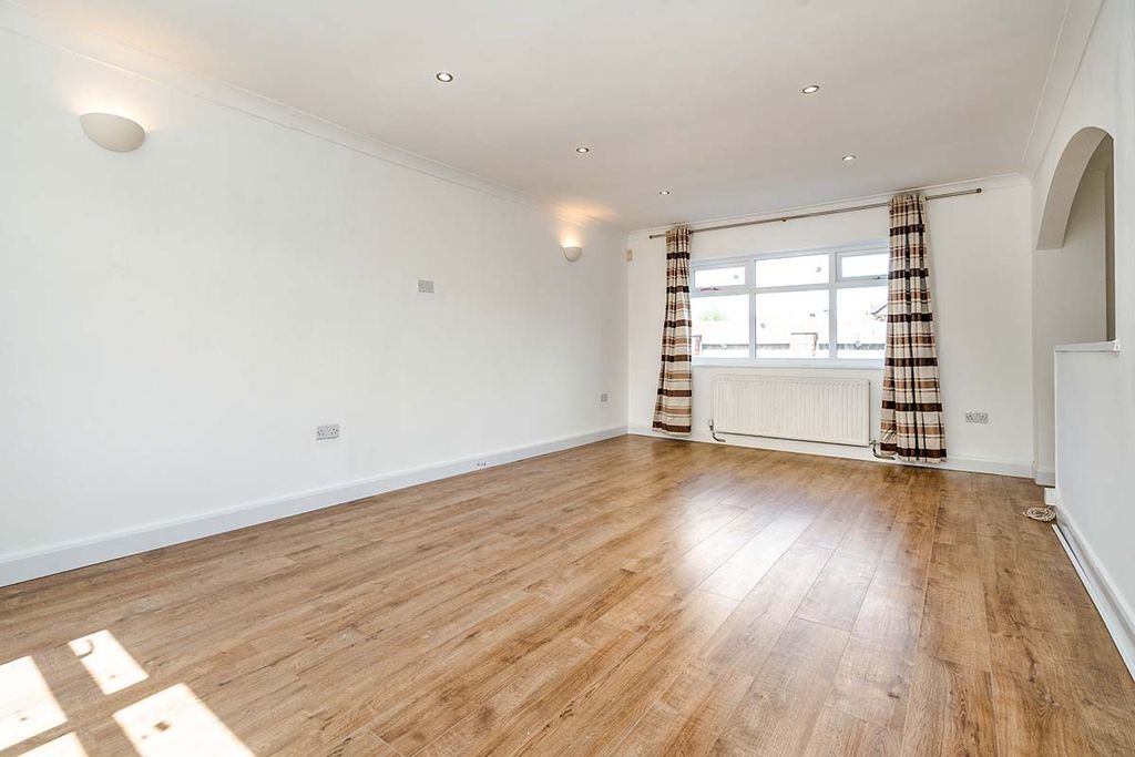 Property photo 2 of 19 Photography