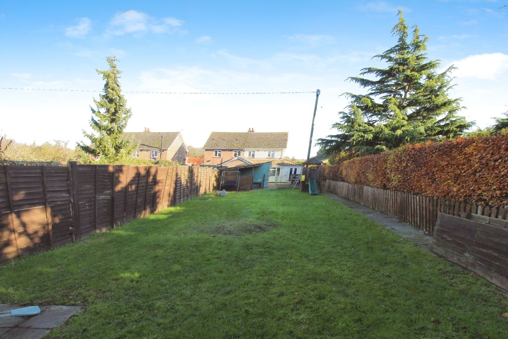 Property photo 3 of 19 Garden