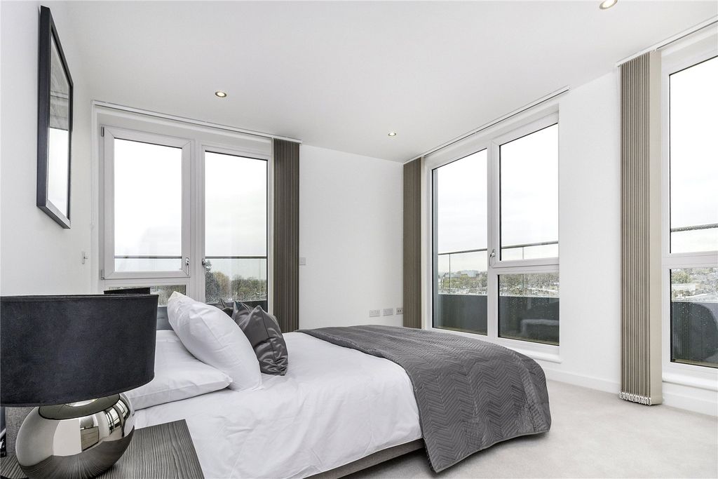 Property photo 3 of 7 Picture No. 14