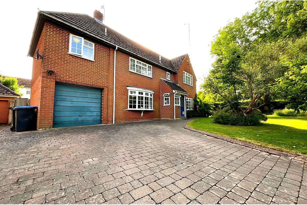 Property photo 1 of 9