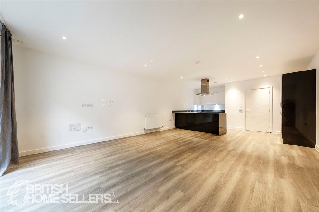 Property photo 3 of 20 Picture No. 05