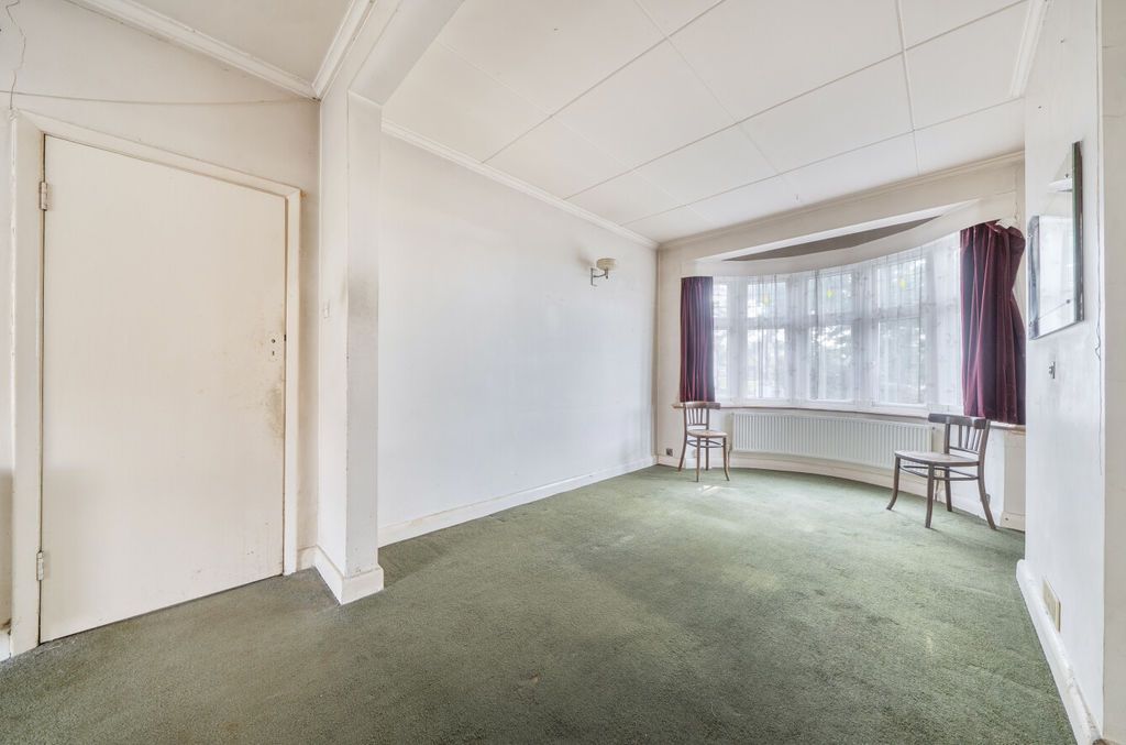Property photo 3 of 18 Lounge Angle 1