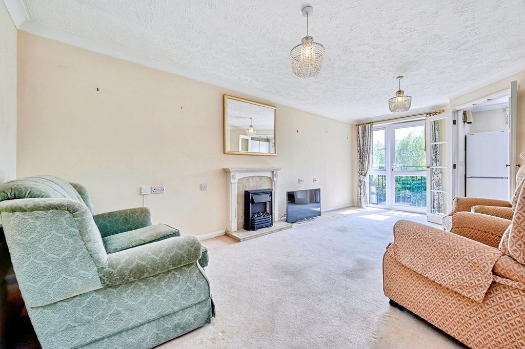 Property photo 2 of 11