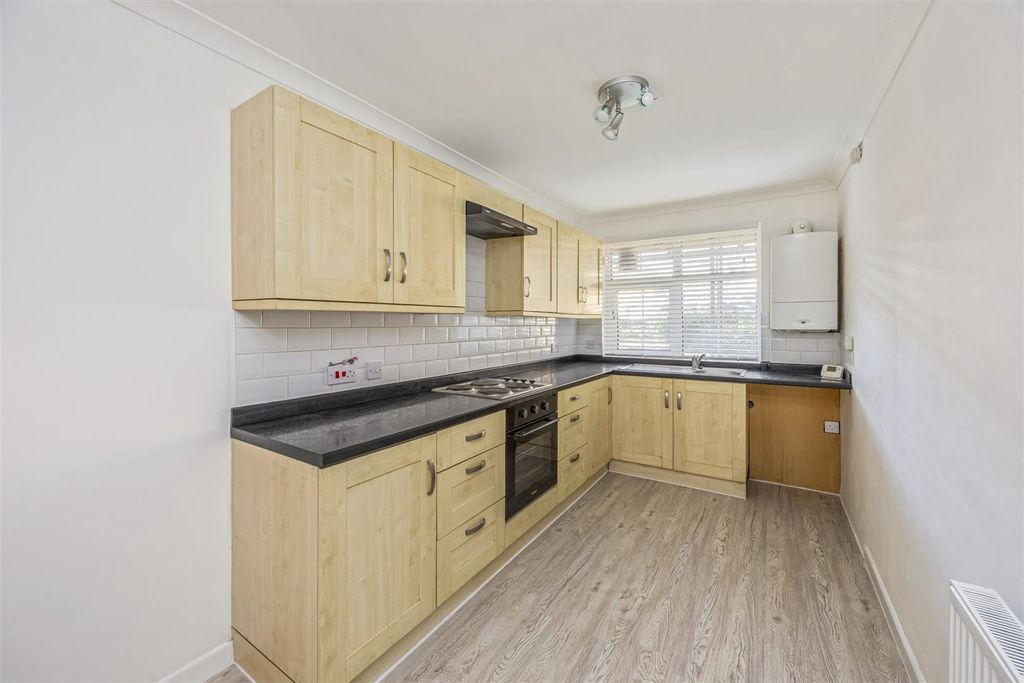 Property photo 2 of 12 Kitchen