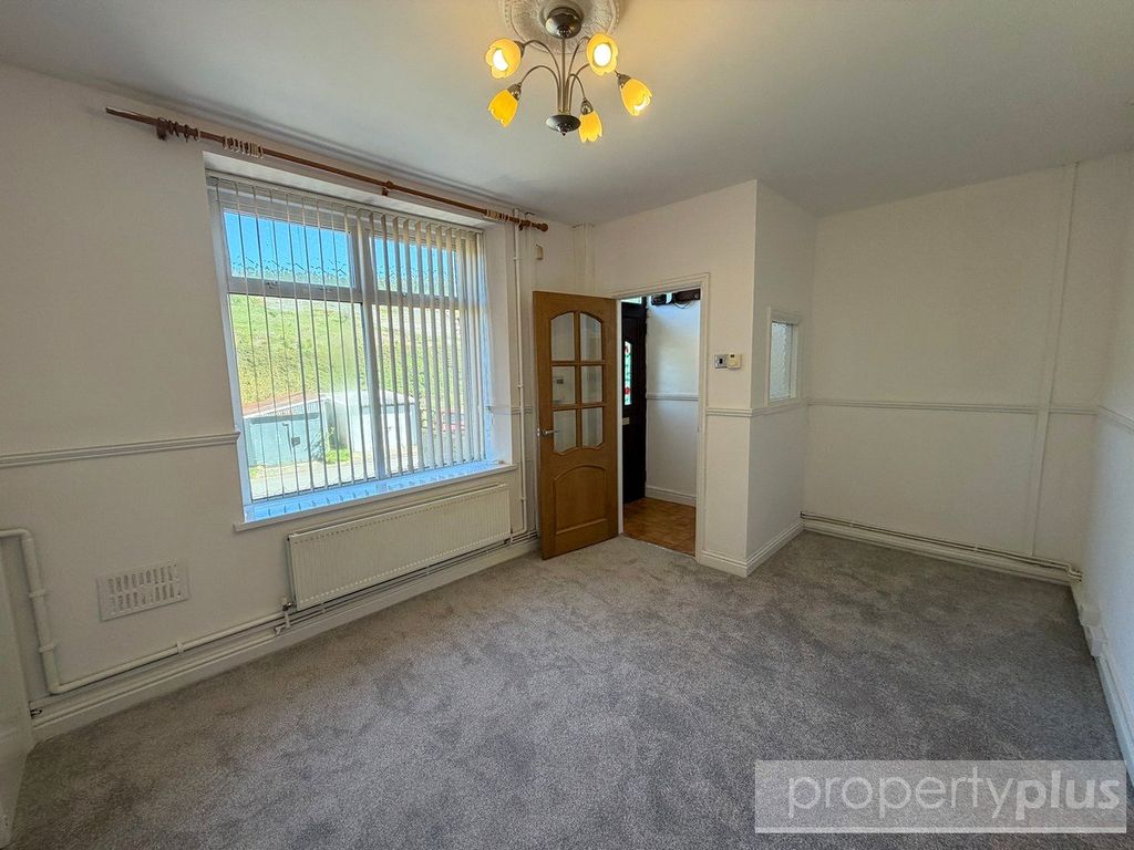 Property photo 3 of 14 Picture No. 15