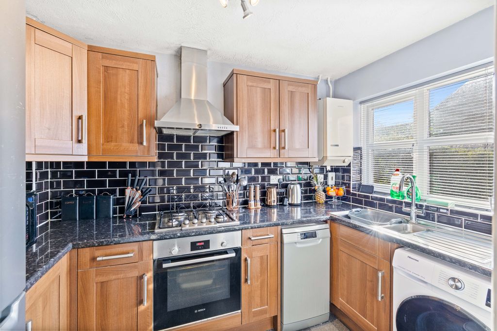 Property photo 2 of 11 Image5.Jpg