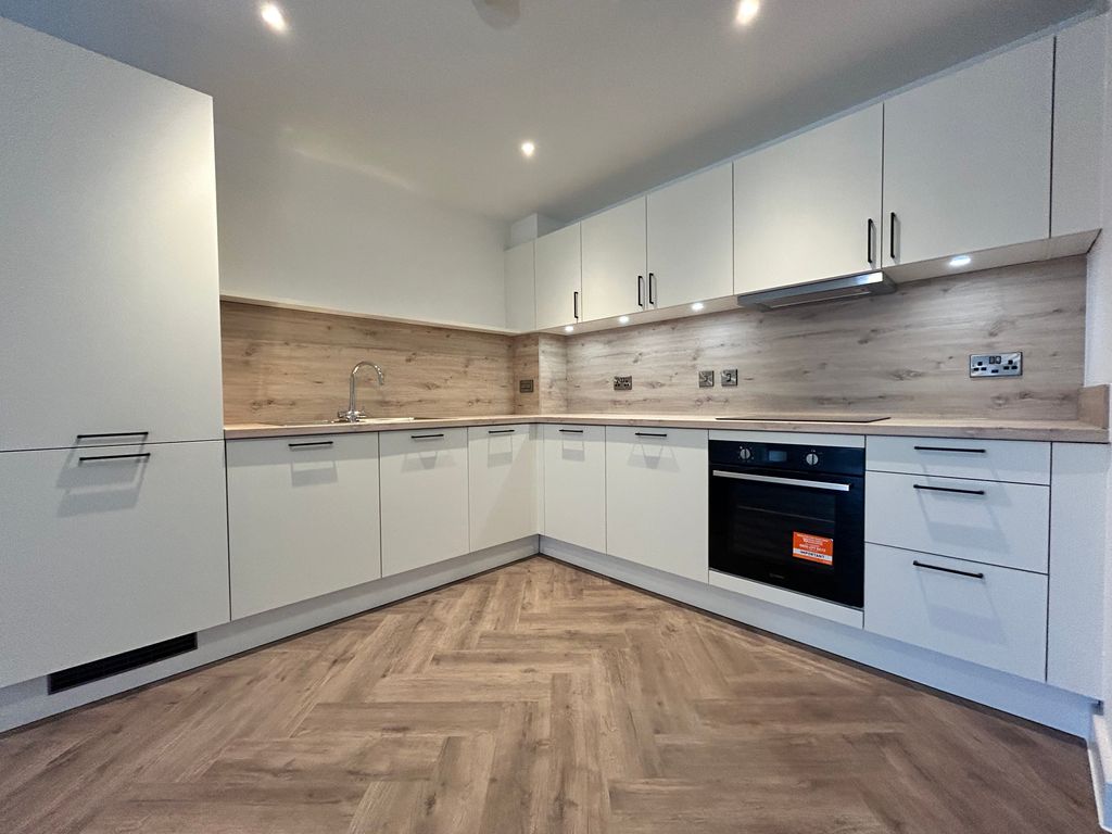 Property photo 3 of 4 Kitchen