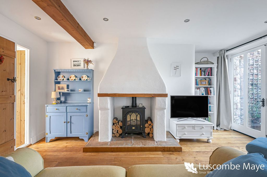 Property photo 3 of 18