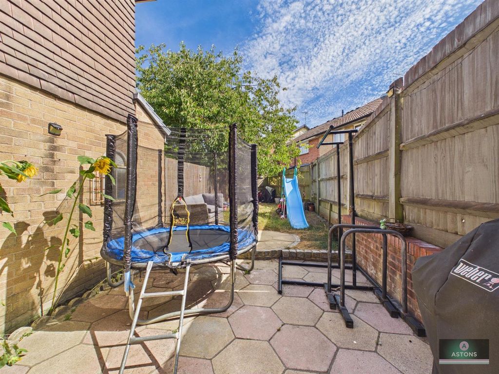 Property photo 3 of 10 Cam02067G0-Pr0365-Still007.Jpg