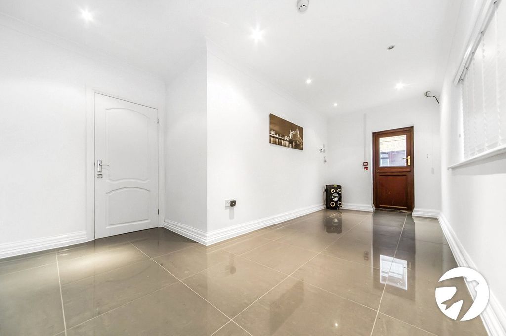 Property photo 3 of 8 Picture No. 61