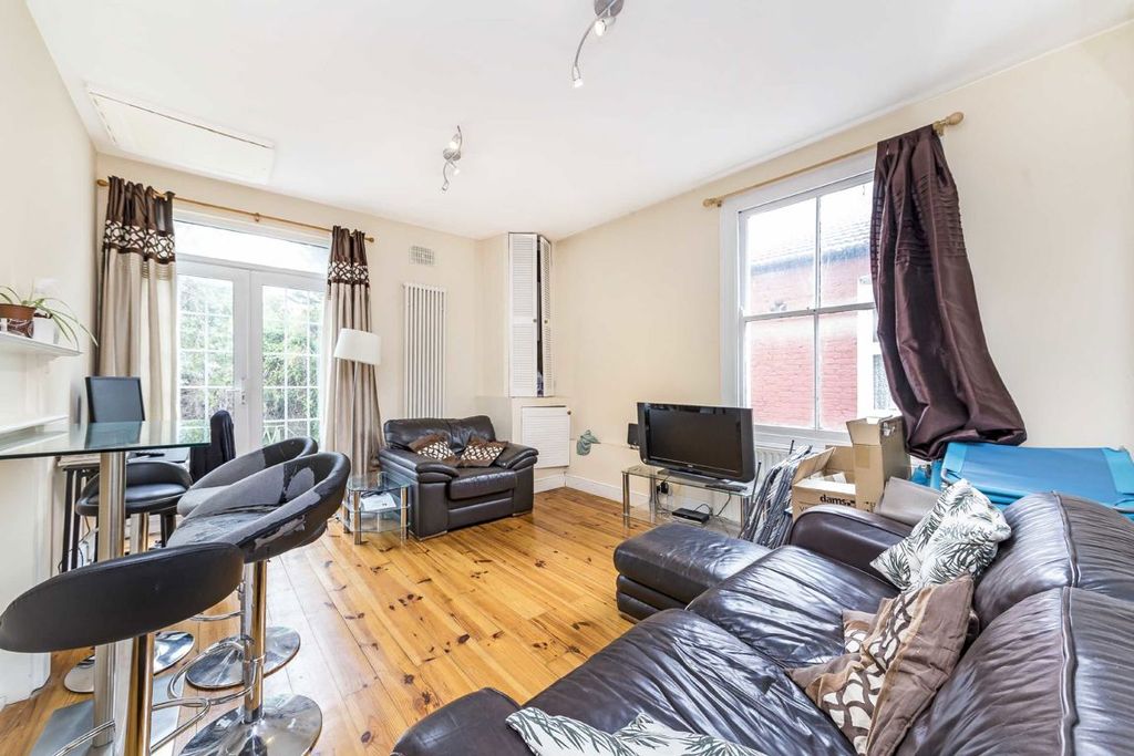 Property photo 1 of 3