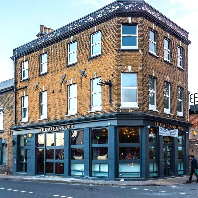 Property photo 1 of 8 External