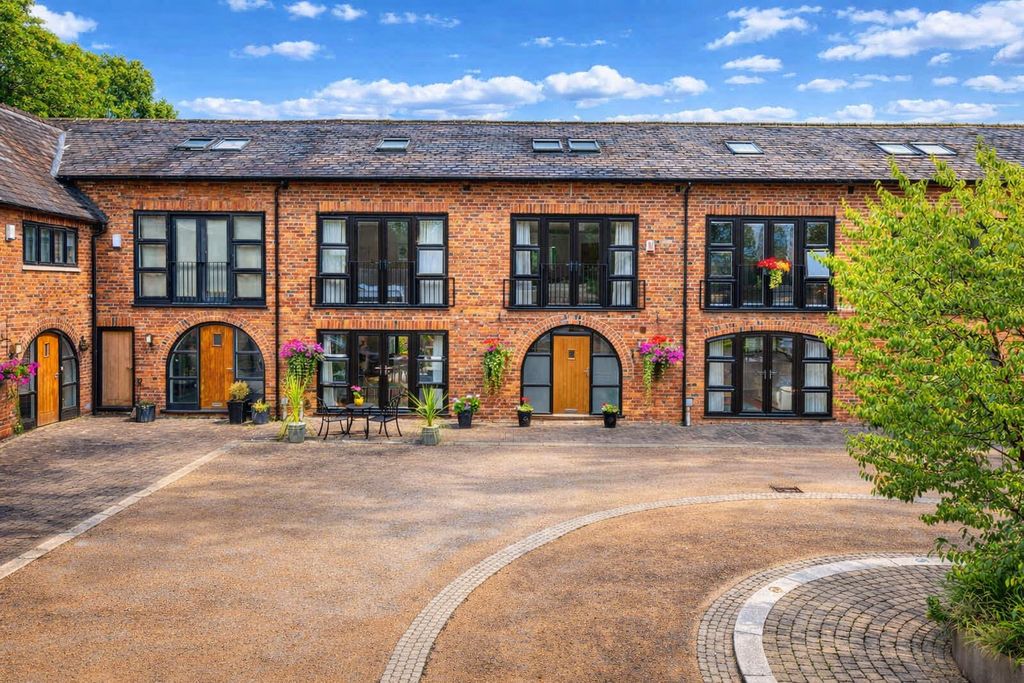 Property photo 1 of 33 5268970