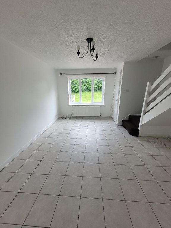 Property photo 2 of 27