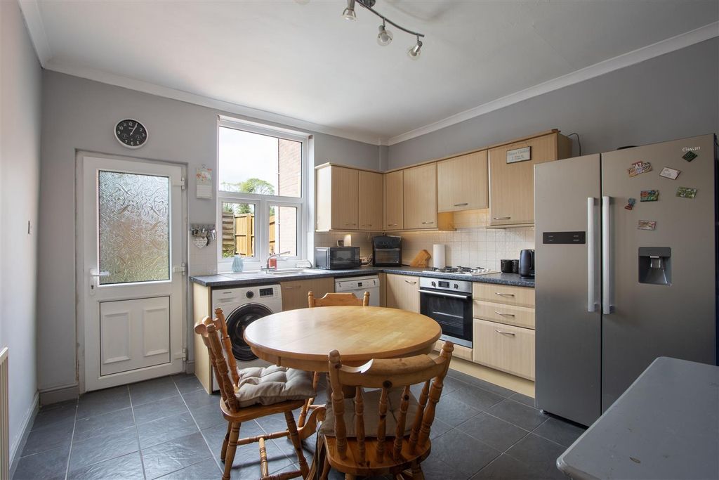 Property photo 3 of 12 New Kitchen 1.Jpg