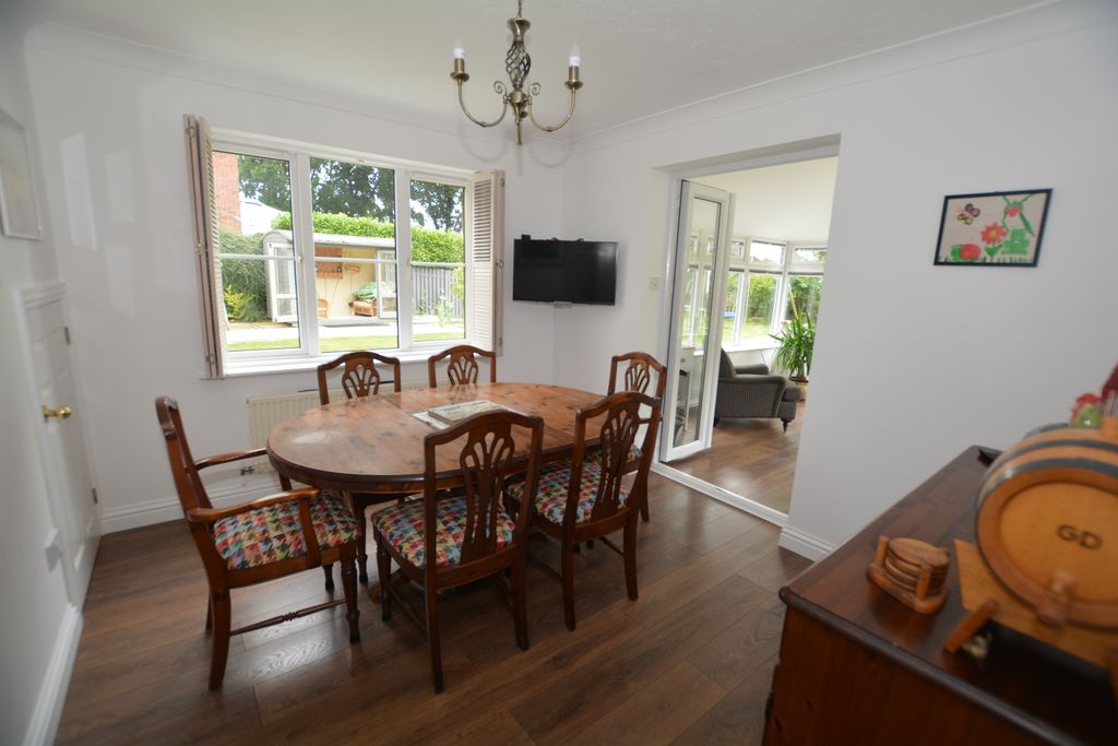 Property photo 3 of 18 Dining Room
