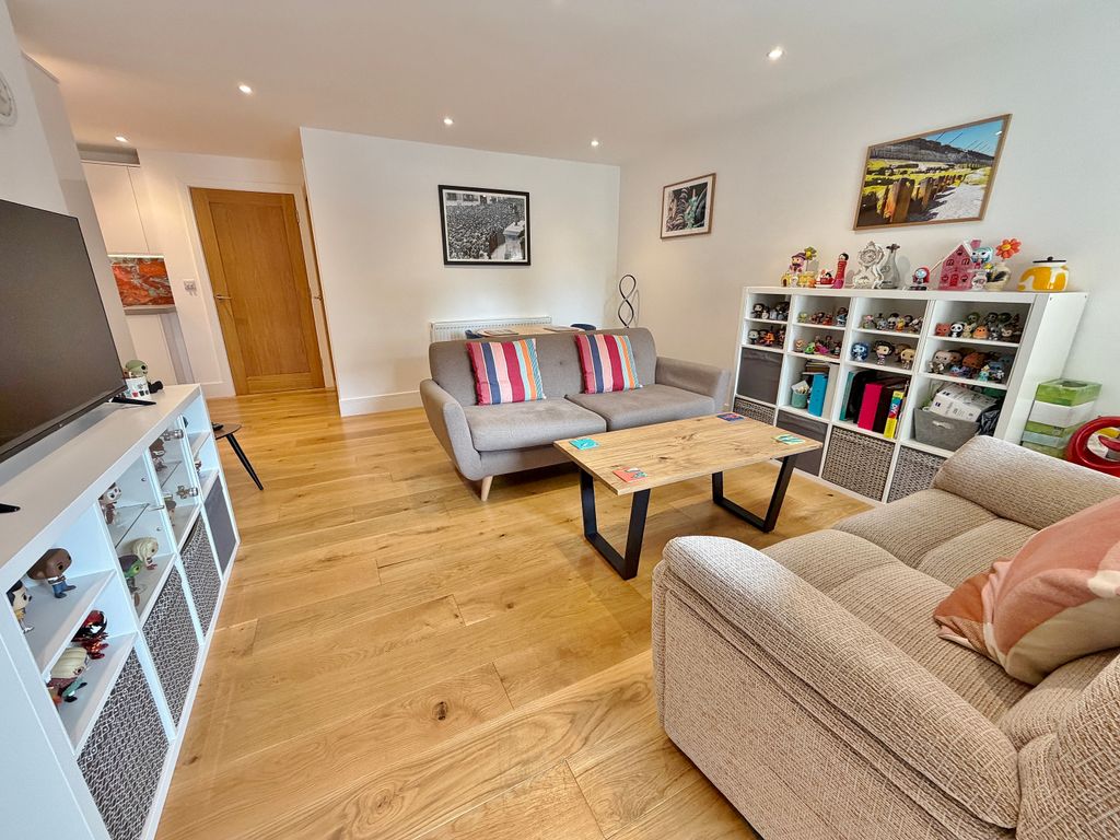 Additional image 5 of 2 bed flat for saleWykeham Place, Fareham PO16