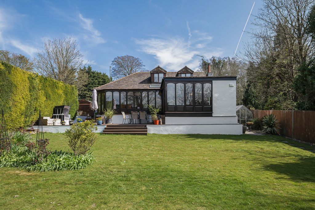 Property photo 2 of 22