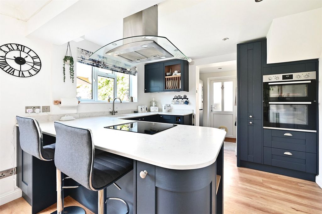 Property photo 3 of 15 Picture No. 13