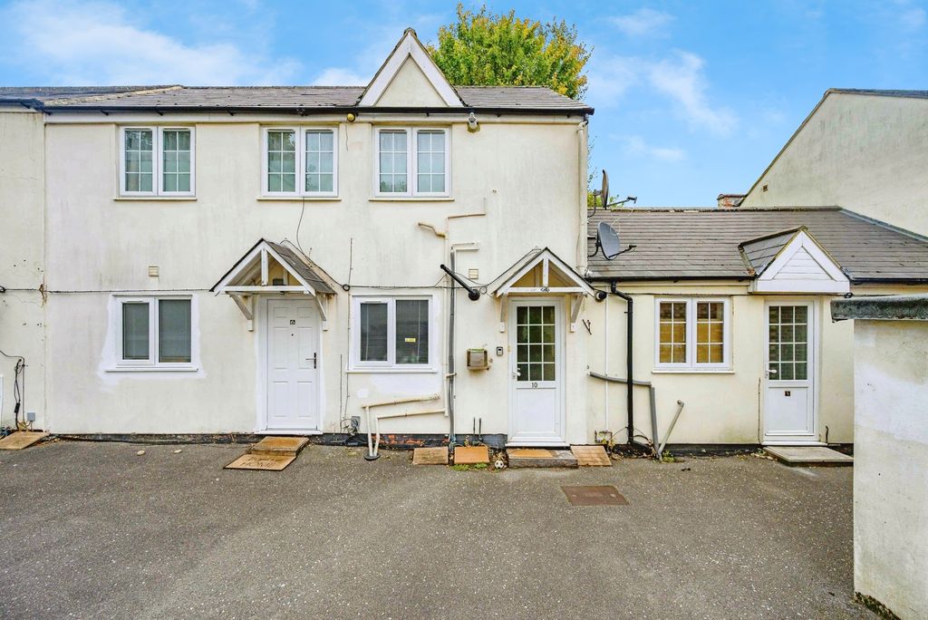 Property photo 1 of 10 Photo