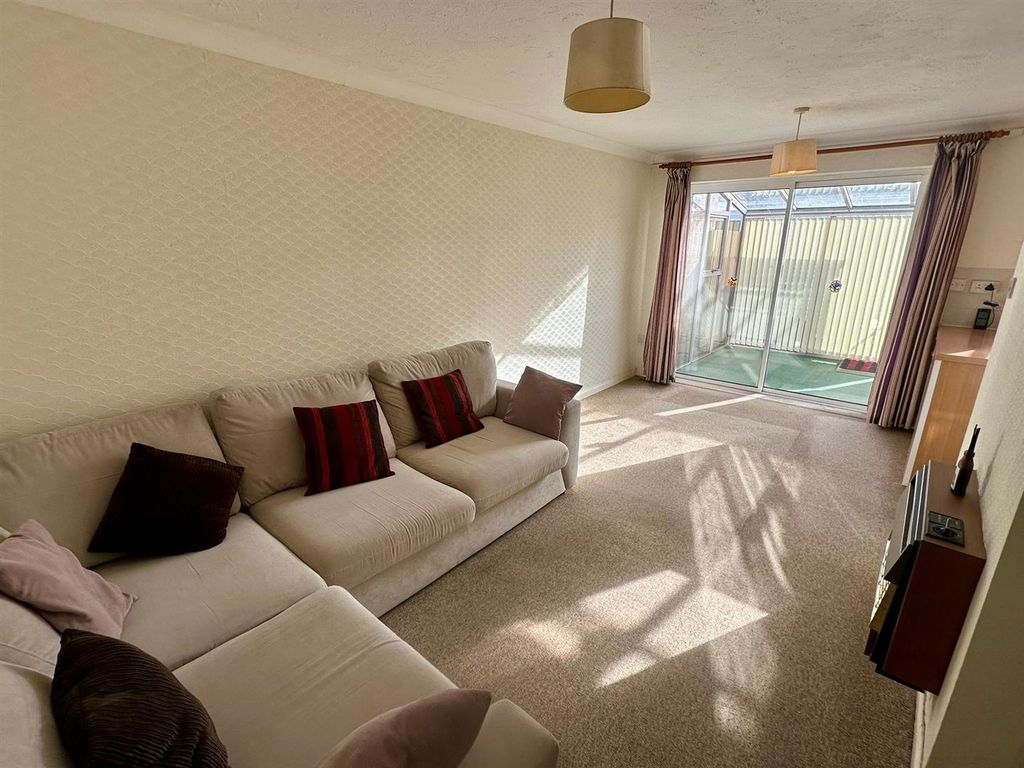 Property photo 2 of 10