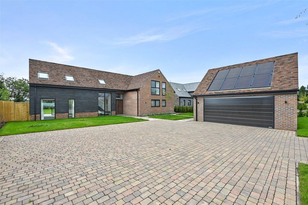 Property photo 1 of 11 External
