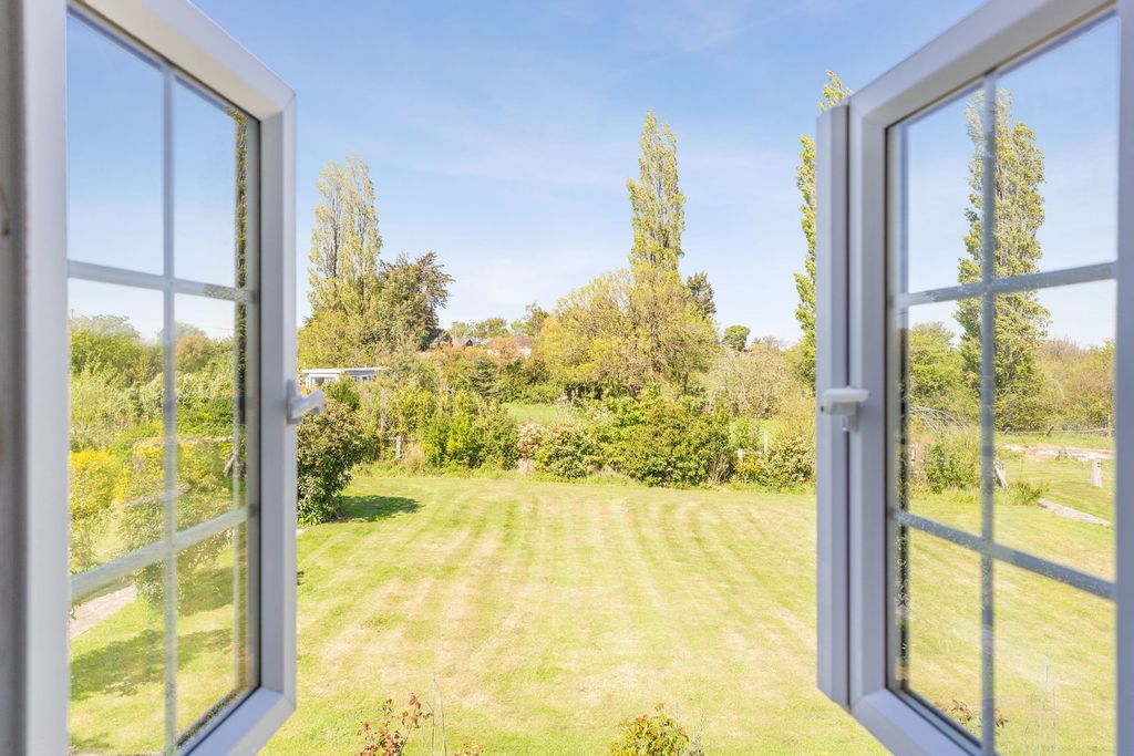 Property photo 1 of 29