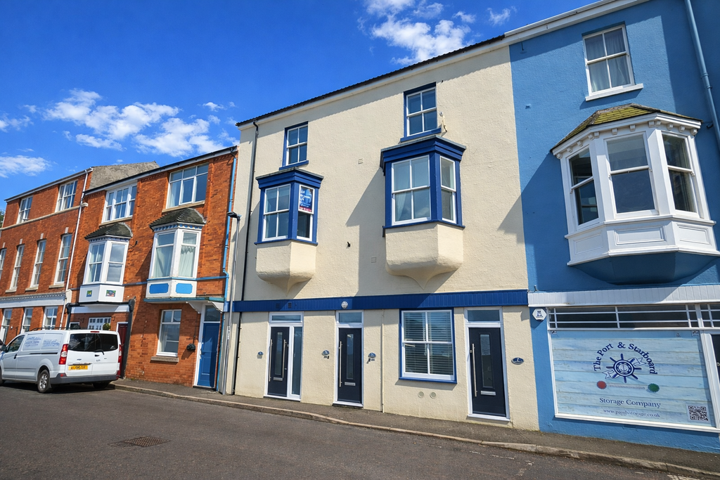 Property photo 1 of 17 7A Castletown Front