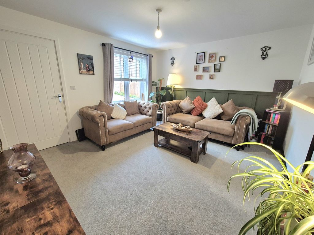 Property photo 3 of 11 Not Specified