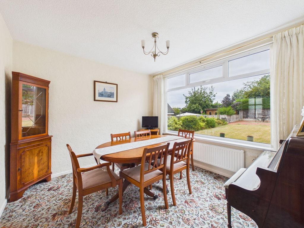 Property photo 3 of 16 Dining Room