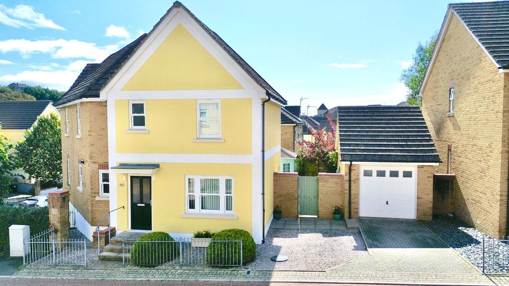 Property photo 1 of 18