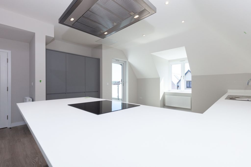 Property photo 2 of 18 230732