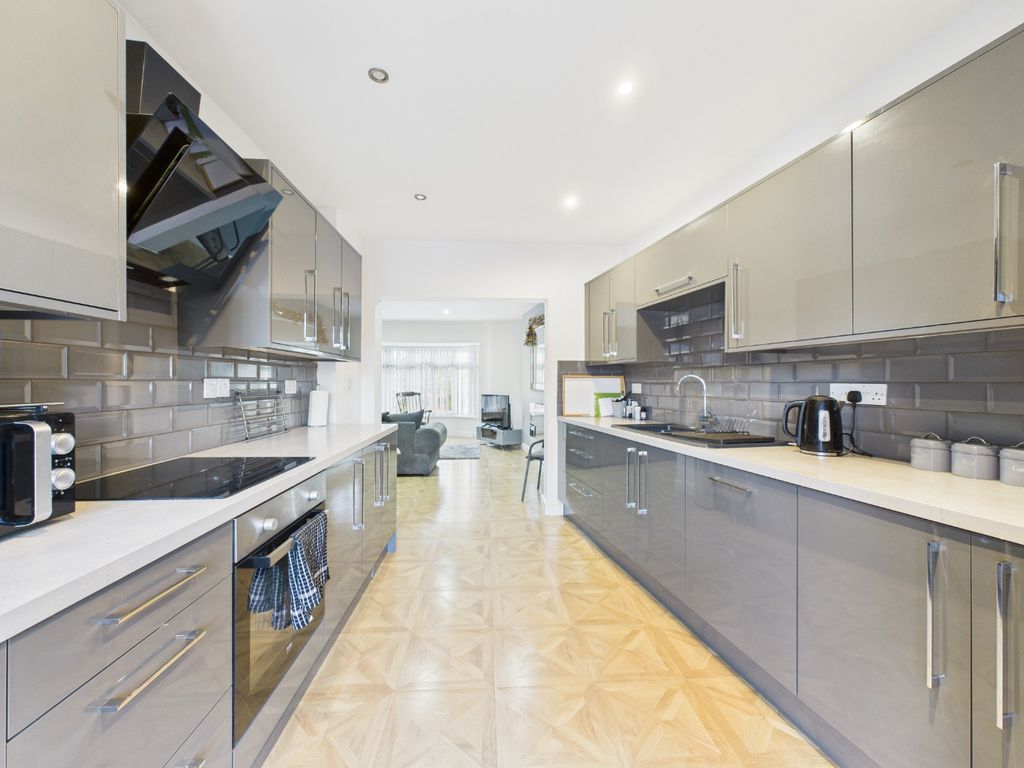 Property photo 3 of 12 1901977