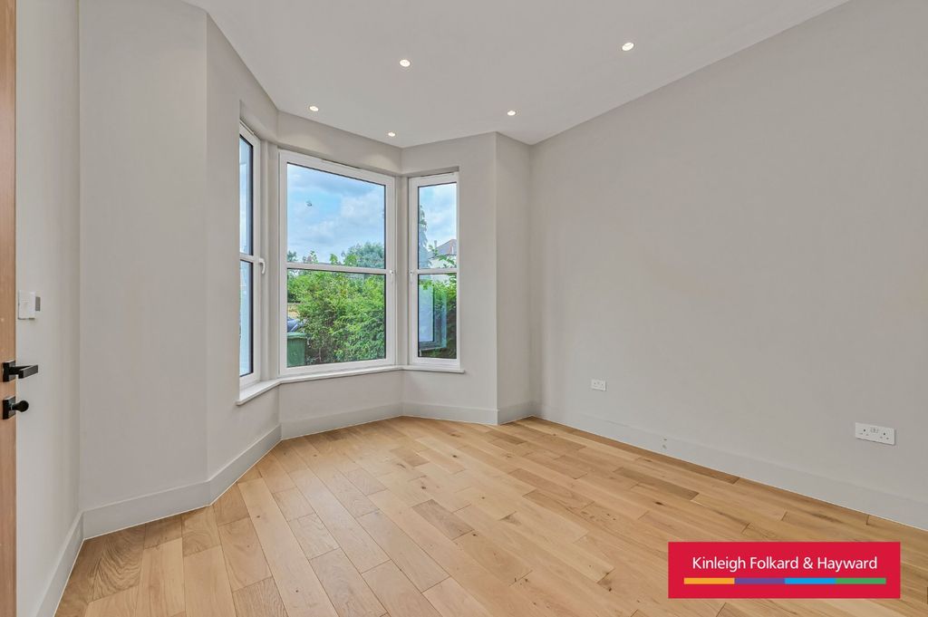 Property photo 2 of 58 Picture No. 02