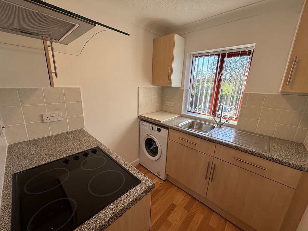 Property photo 2 of 9