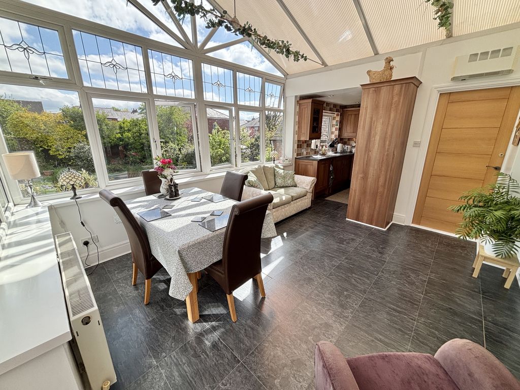 Property photo 3 of 43
