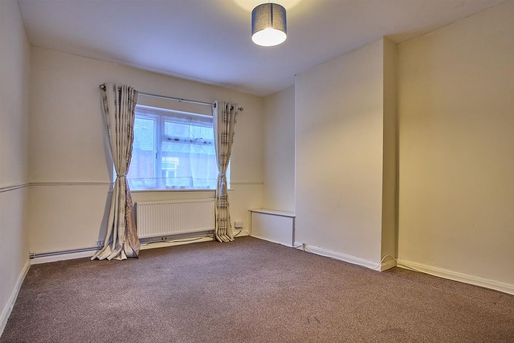 Property photo 3 of 7 Lounge Dining Room To Rear